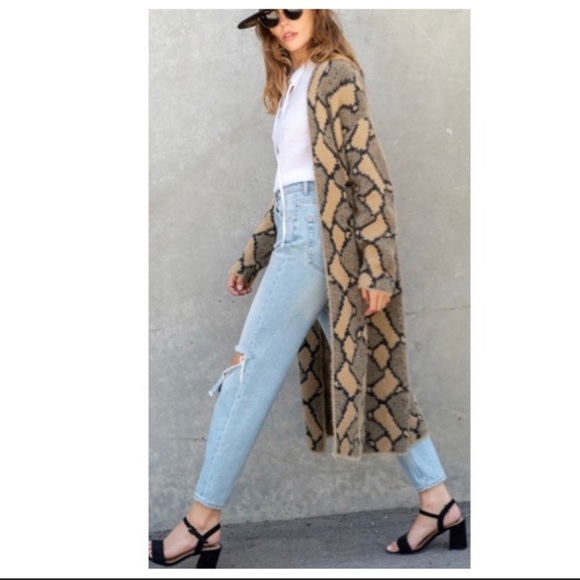 ABSOLUTELY FABULOUS LONG SWEATER SNAKESKIN JACKET - Picture 7 of 8